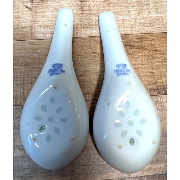 Set Of 2 Porcelain Chinese Soup Spoons With Blue Geometric Border Design - Picture 4 of 5